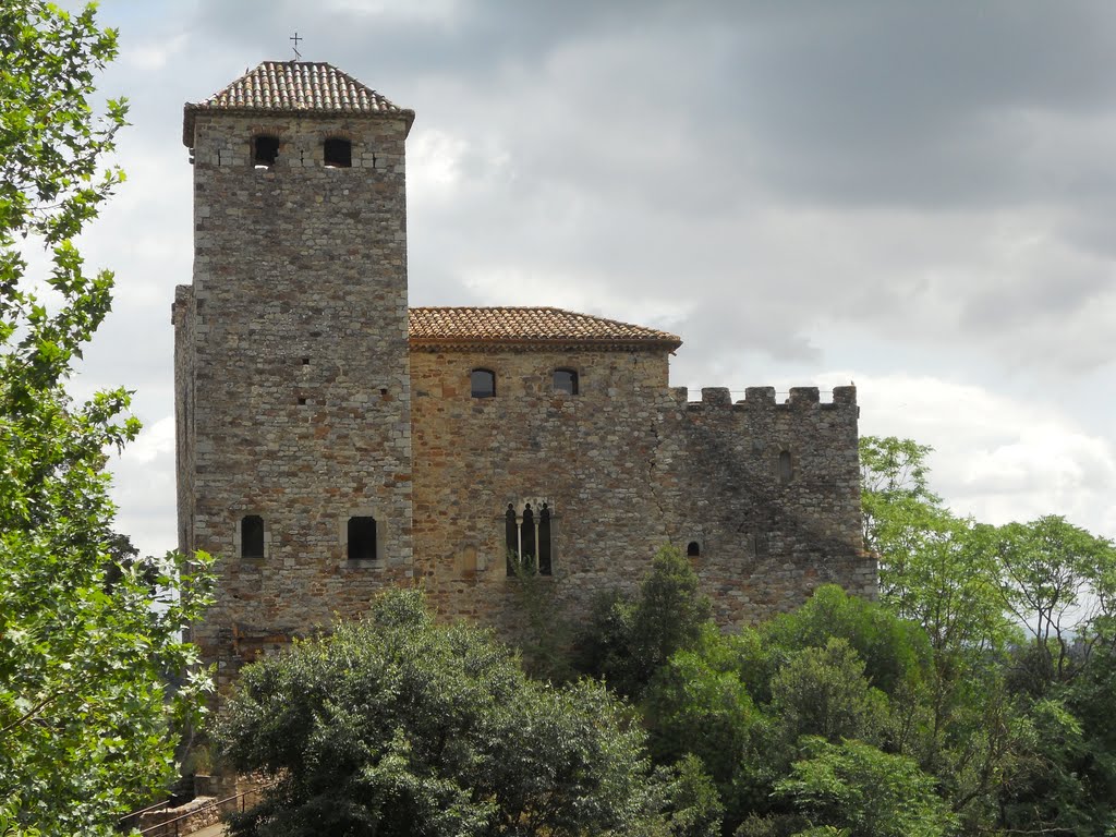 Castellar del Vallès: castell de Clasquerí by Pedro Salcedo i Vaz