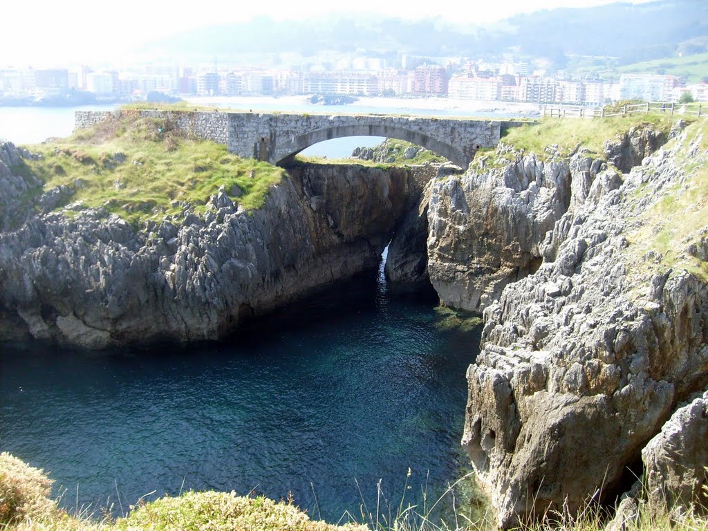 Castro Urdiales by Gabriel Ibañez Sanch…