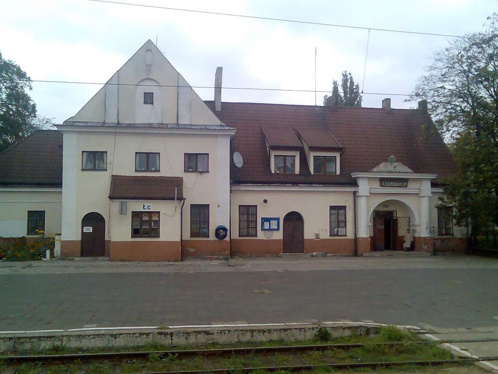 Łęczyca - railway station by Wyksztalciuch