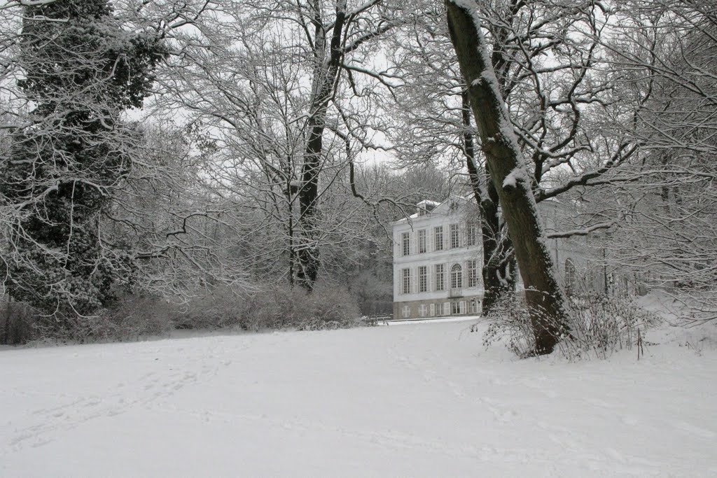 Le parc et le château Malou by Summano