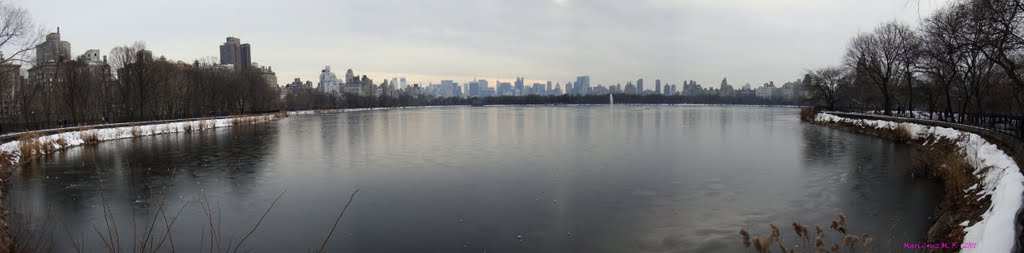 Panorama del Lago Jacqueline K. O en Central Park by Mari Cruz M.