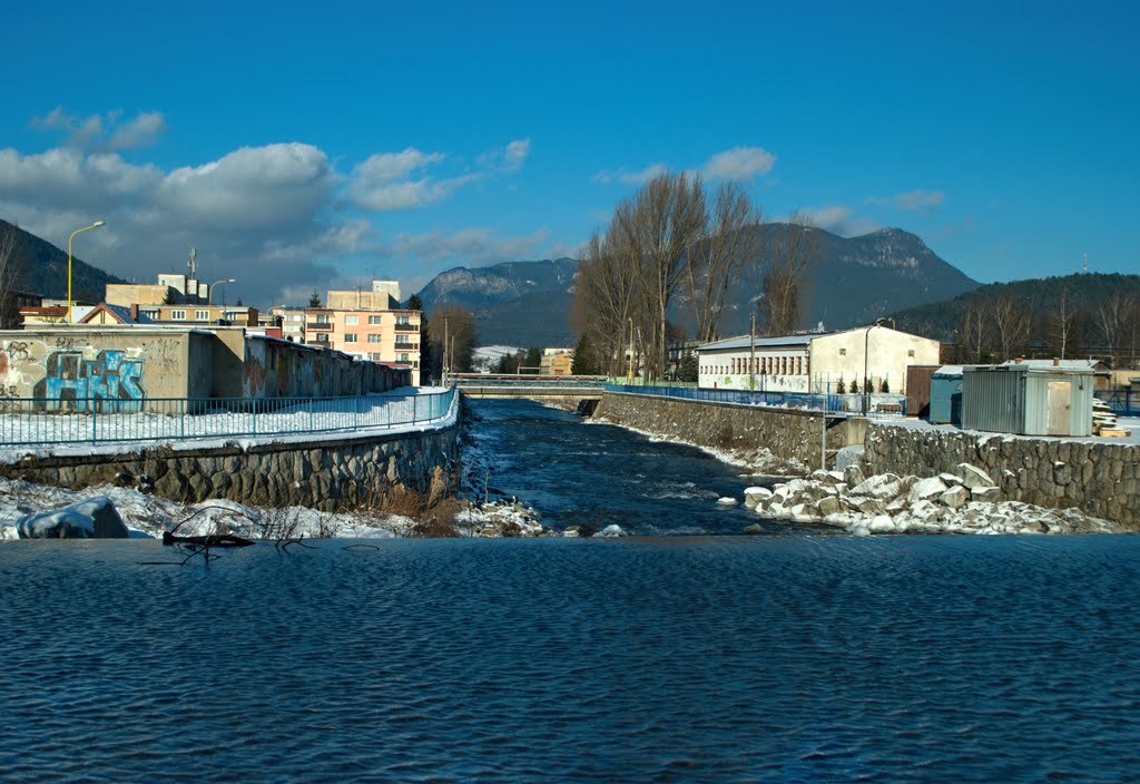 Revúca, vzadu Chočské vrchy by © Ľudo T. 01.