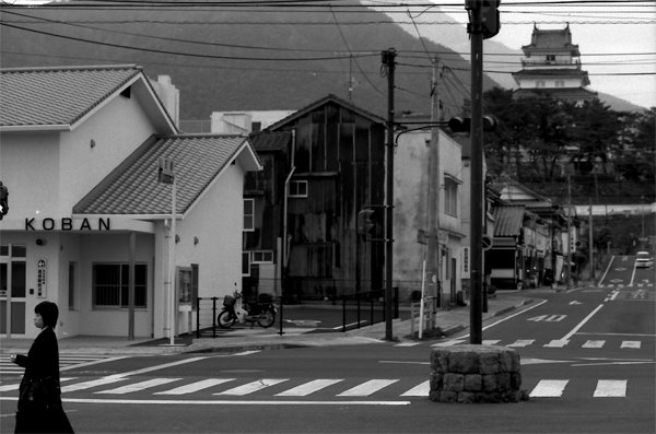 A girl and castle by tetsu-ozawa