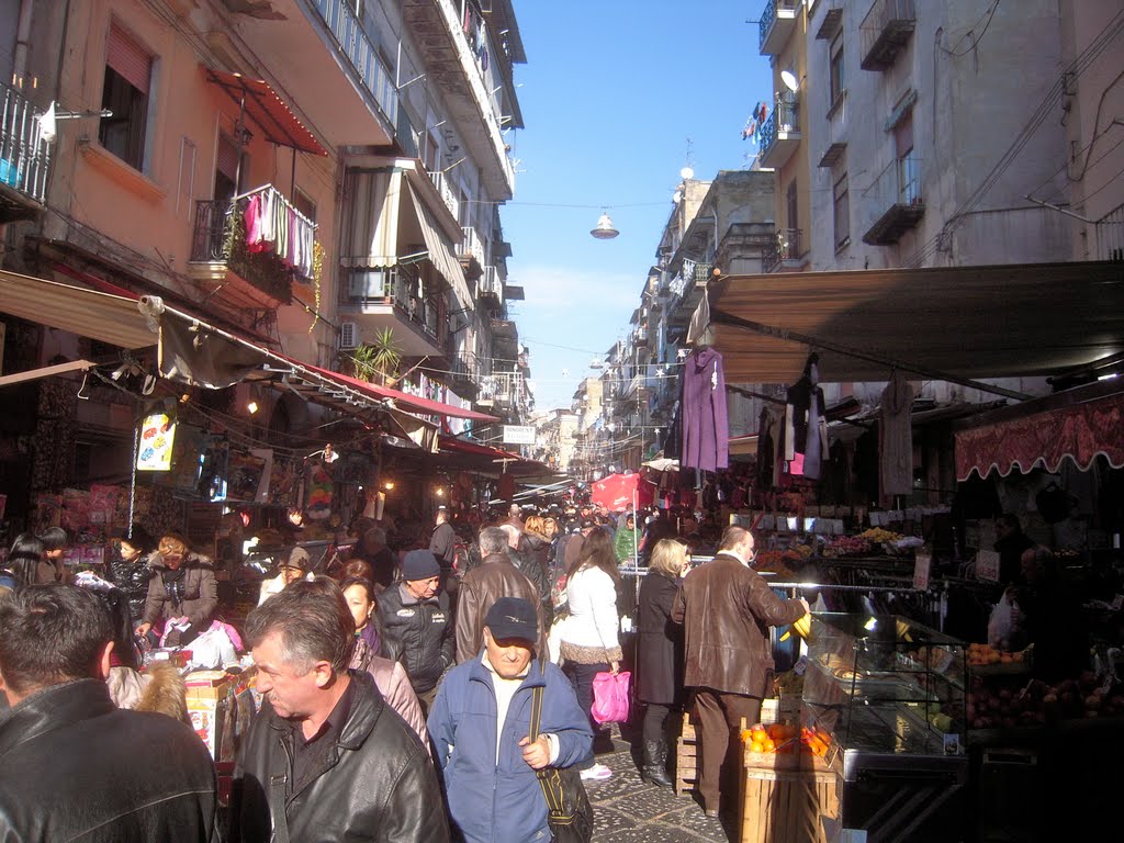 Naples, Street Market by GrossUA