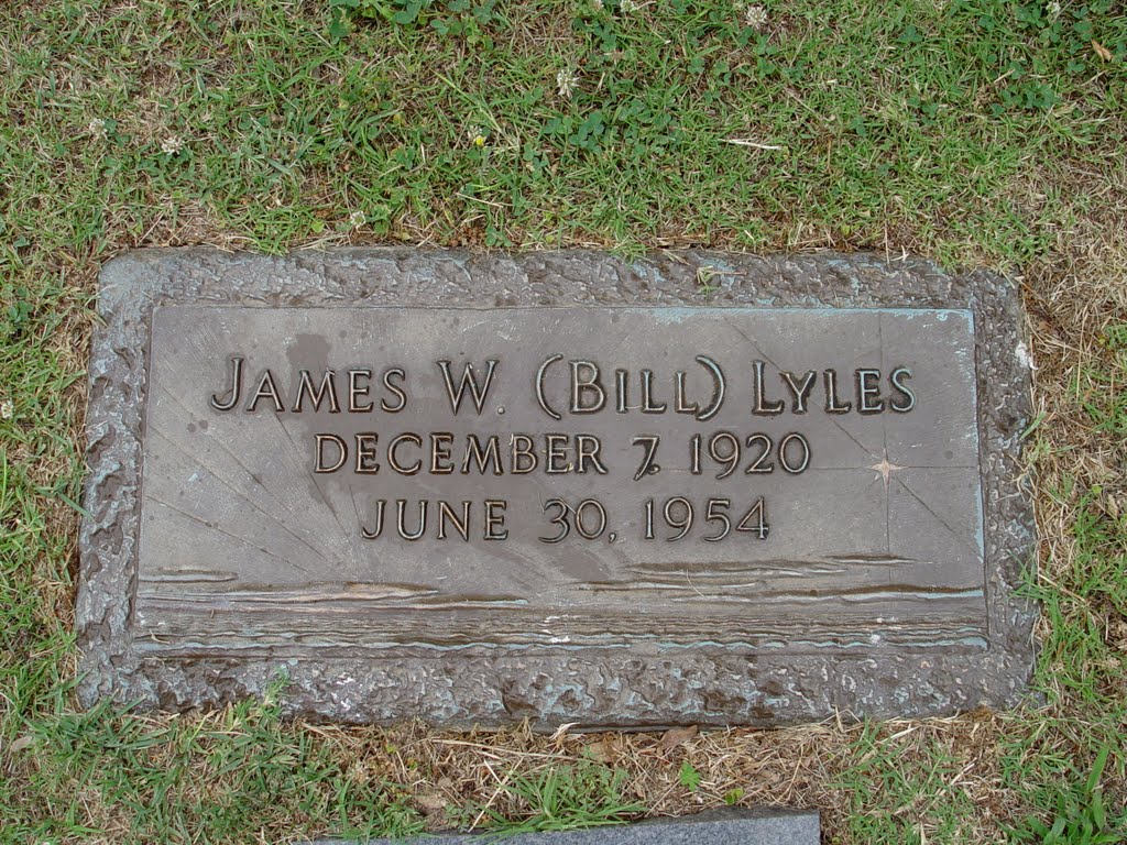 James "Bill" Lyles Gravesite by Kim Inboden