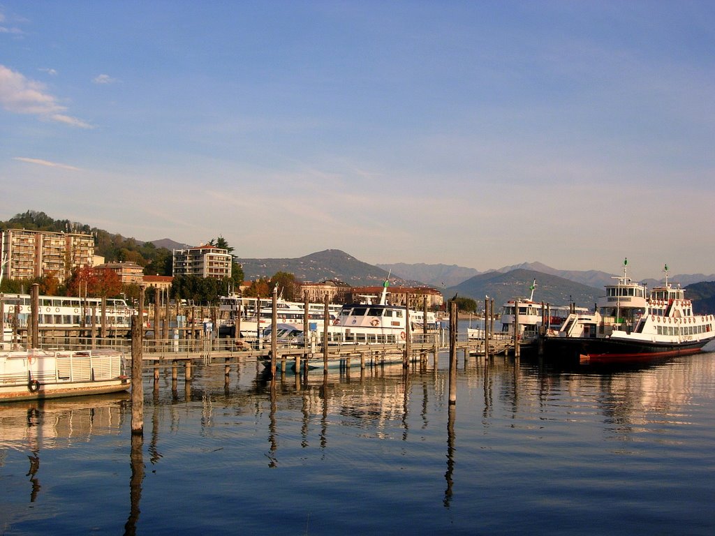 Arona,navigazione sul lago by Roberto Bergo