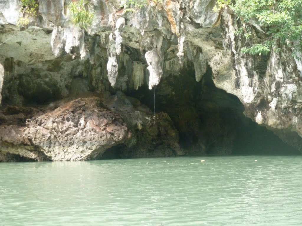 Phang Nga Bay by KhaoLakLandDiscovery