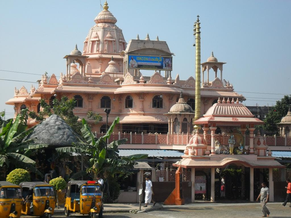 Iskcon temple by Vencel Milei