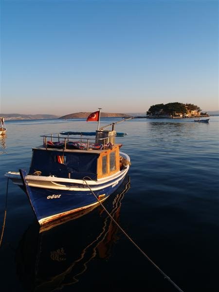 Zeytinli Island from Erdek Port by dummy