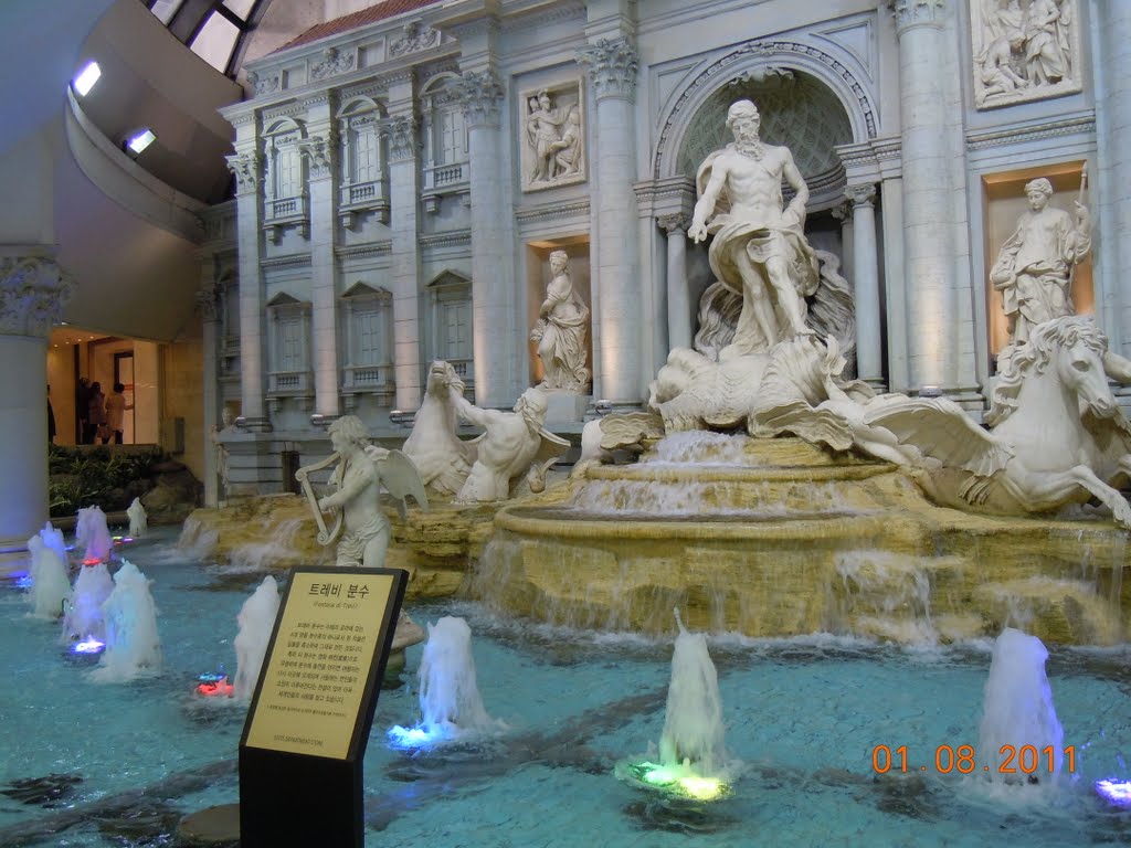 Fake Trevi Fountain 트레비분수 짝퉁 by plumgarden