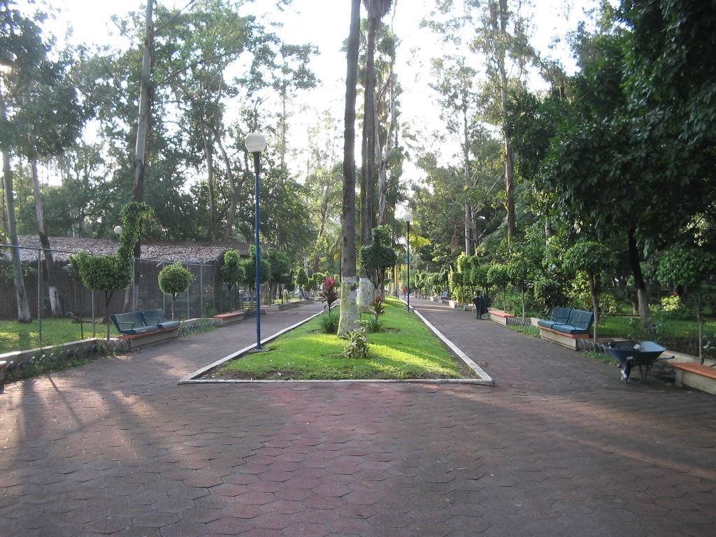 Parque la loma Andador Principal by Panchito Colegial