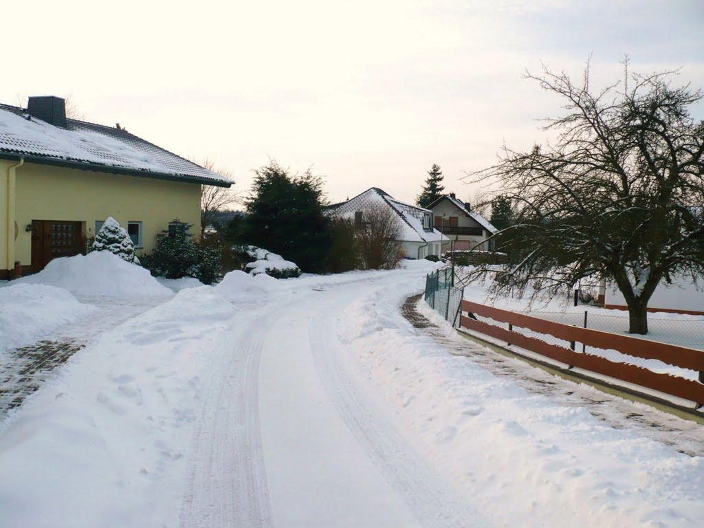 Saasen, verschneite Straßen, Weihnachten 2010 by Fall Guy