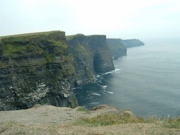 Acantilados en irlanda (cliffs of Moher) by guillem bauset