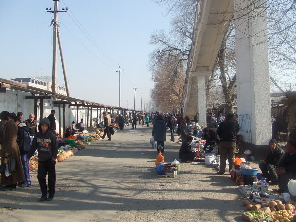 Street market by Yasser Ismael Saranjam