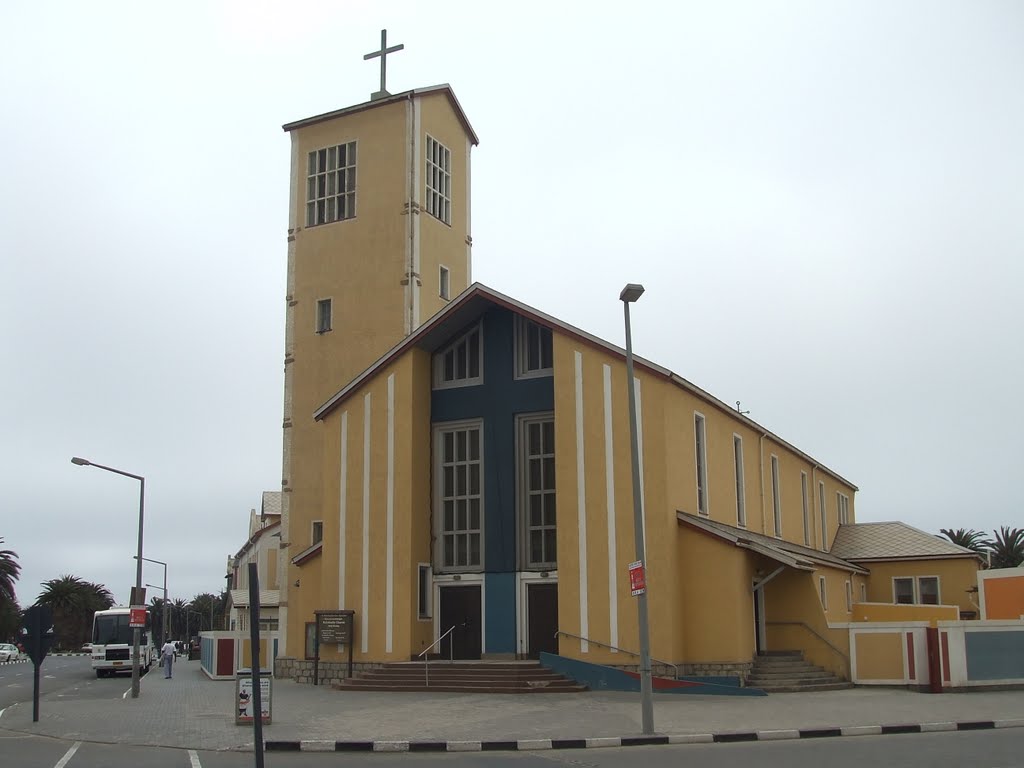 Swakopmund; katholische Kirche; 5. November 2010 nachmittags by Wolfgang Hanko