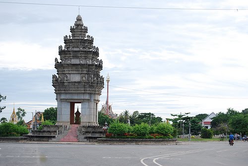 Independence monument by tharoth12