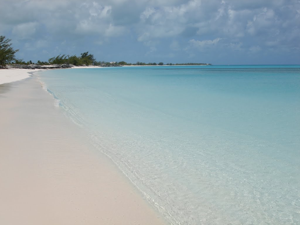 Cape Santa Maria, Long Island, Bahamas by Roberto Zallocco