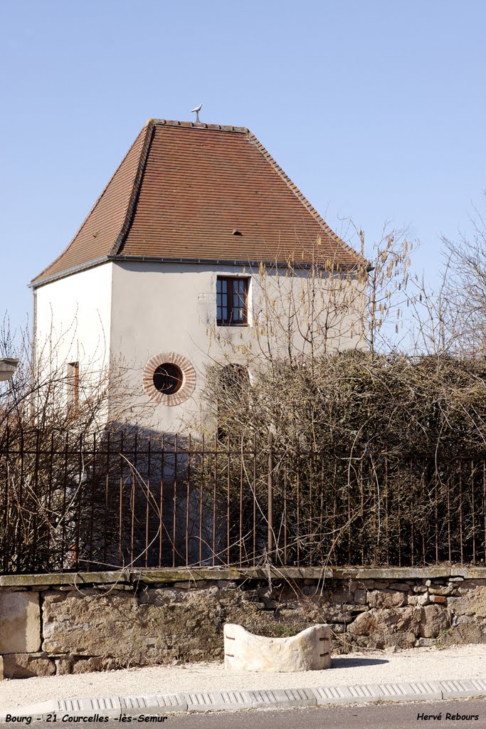 21 Courcelles-lès-Semur - Pigeonnier by H. Rebours