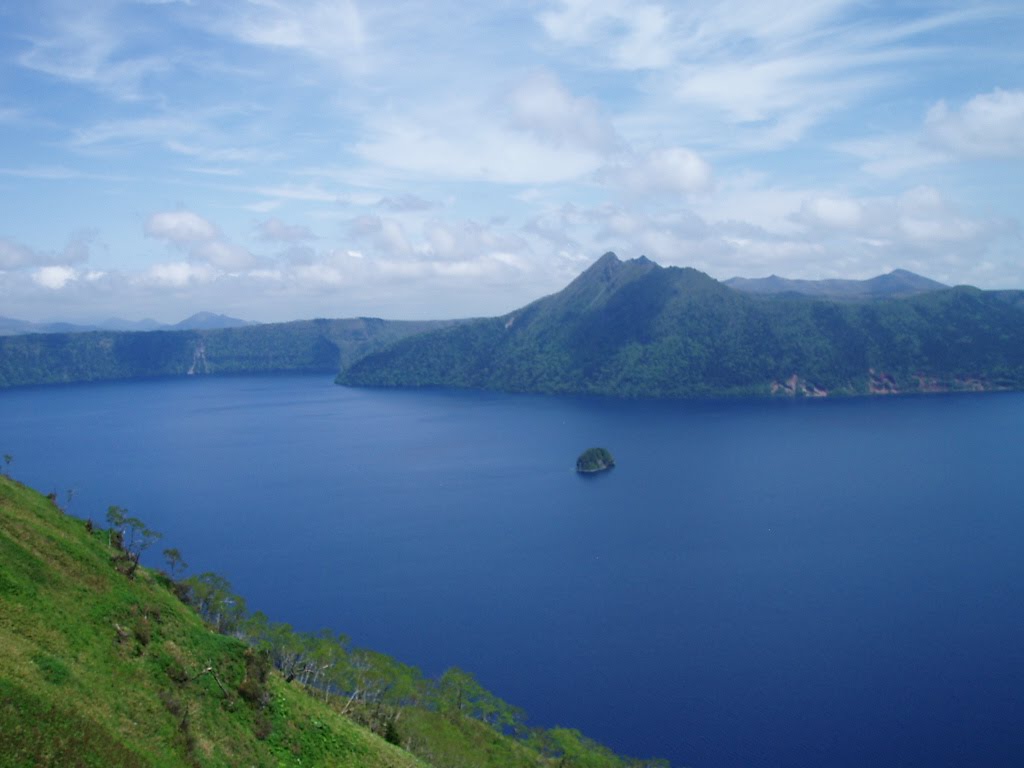 Volcano Lake by docktsai