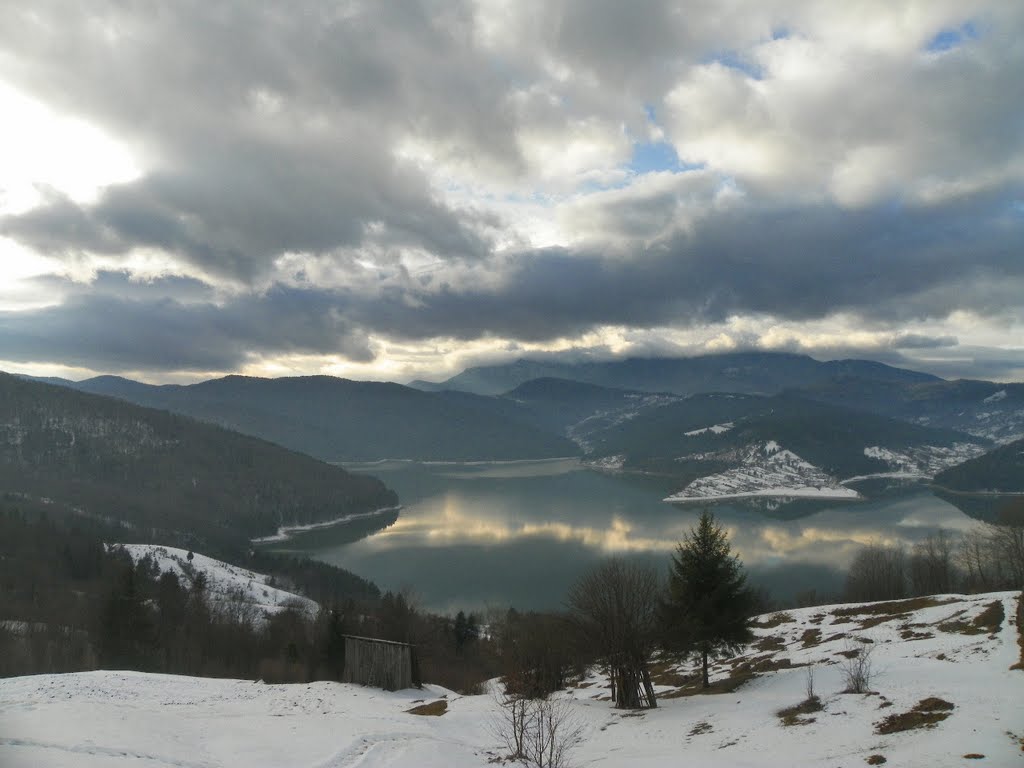 LACUL DE ACUMULARE DE LA BICAZ by Fani Simion