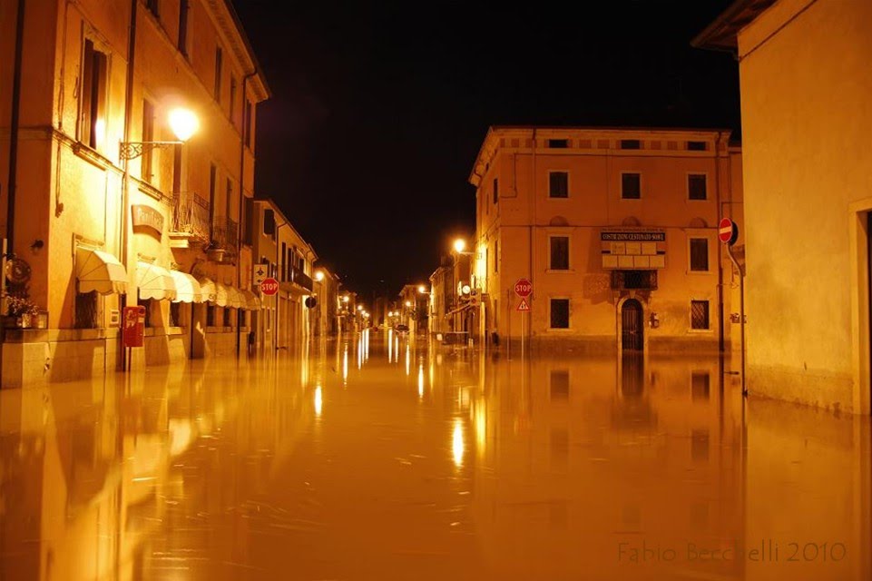 Alluvione a Soave Novembre 2010 by Fabio Becchelli