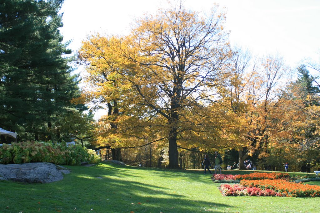 Mackenzie King Estate, Gatineau, Quebec by Benoit Guertin