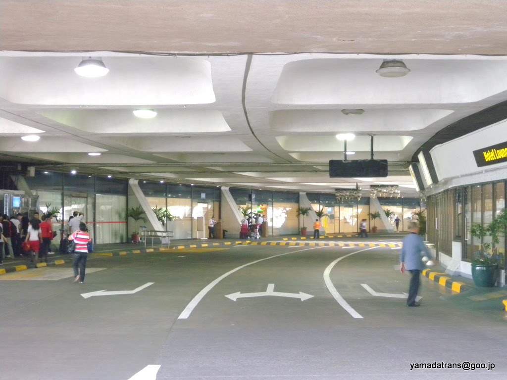 NAIA Ninoy Aquino International Airport Arrival Area by yamadatrans