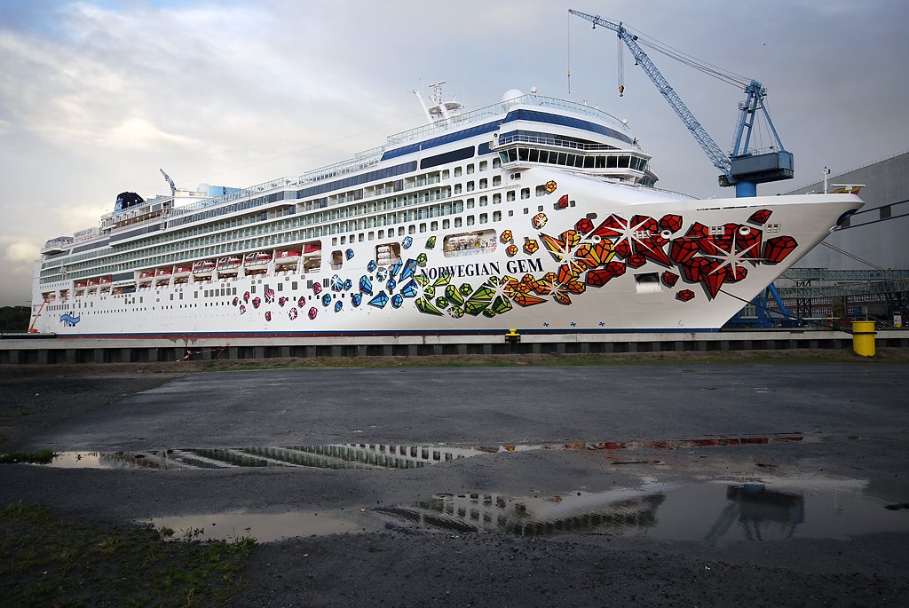 Meyer Werft Papenburg by HelgeNug