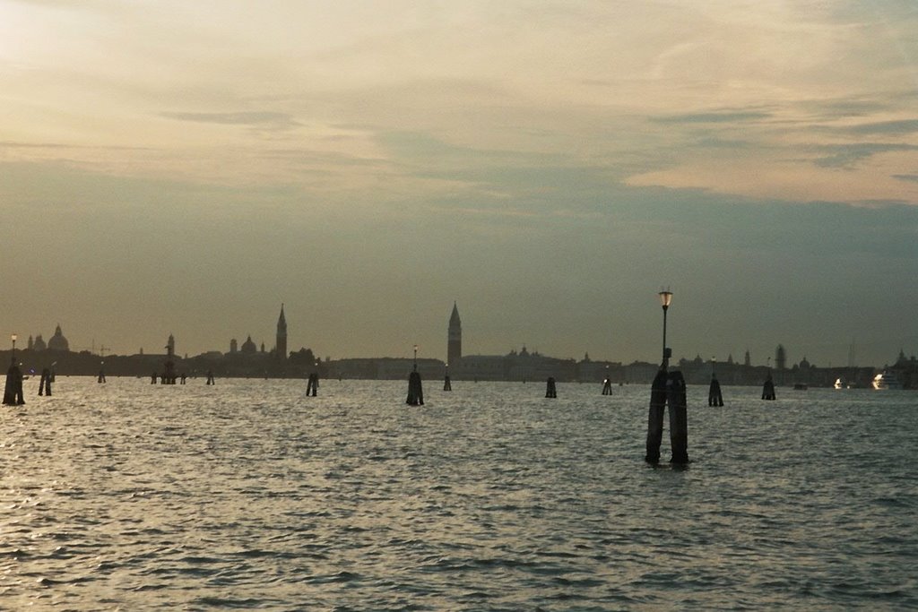 Venice, Italy by Nico irlande