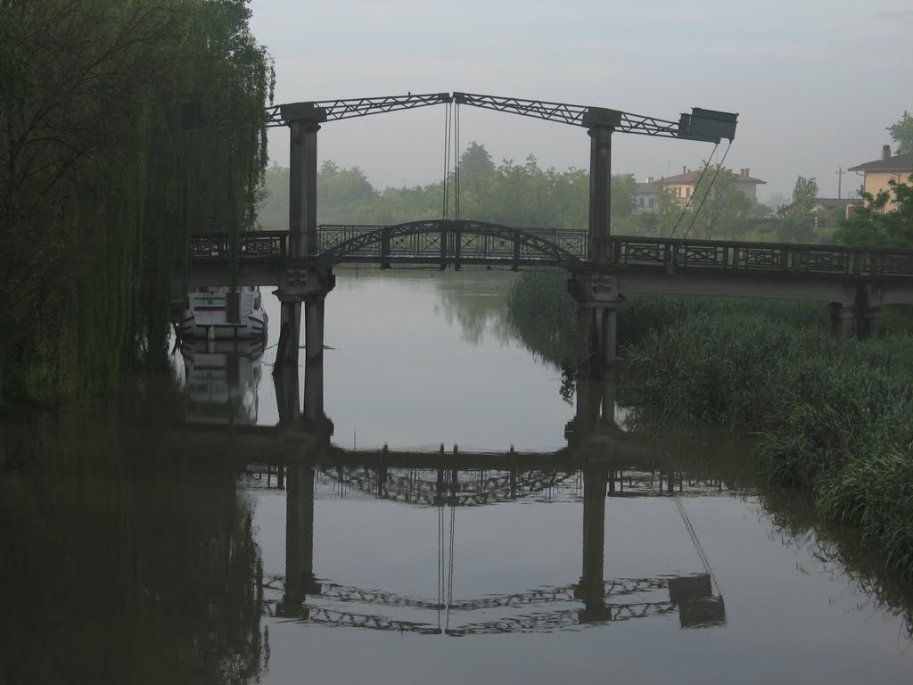 Caposile, historische Zugbrücke by nirwanaroad