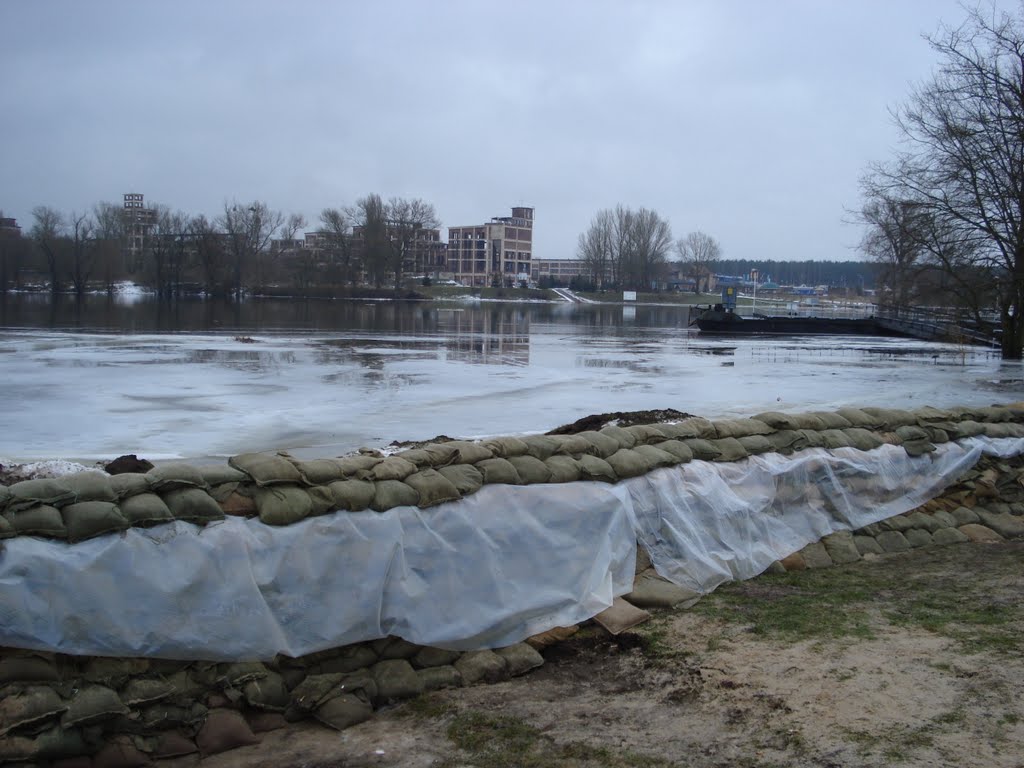 Hochwasser-Schutz - hat gehalten by jörg kuphal