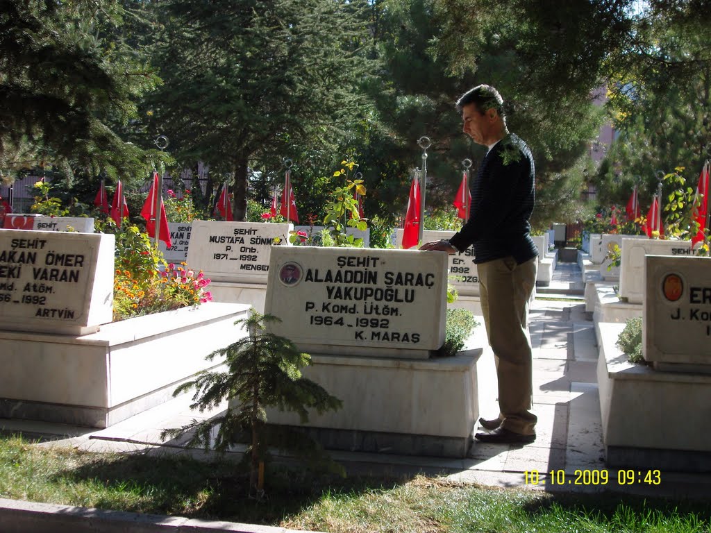 Ben ve sevgili kardeşim Alaaddin... by ahmet soyak