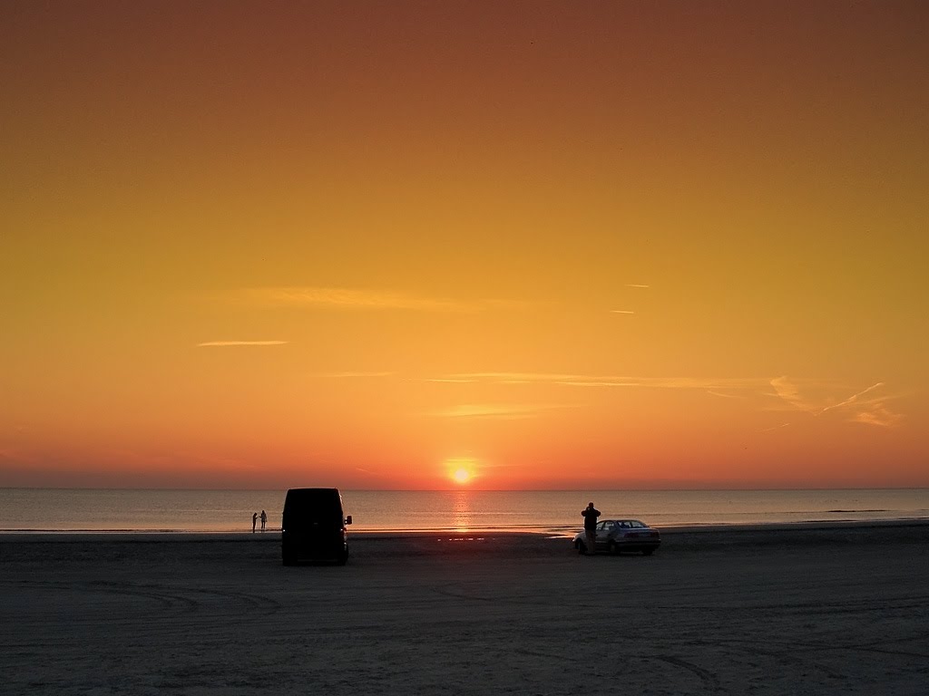 Sunset at Lökken, 2 juli 2008 by Roger Medin