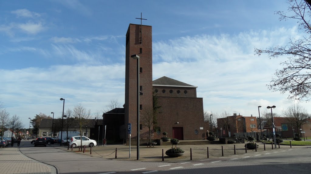 Dessel, Witgoor - H. Familie kerk by Alex Vandeweyer