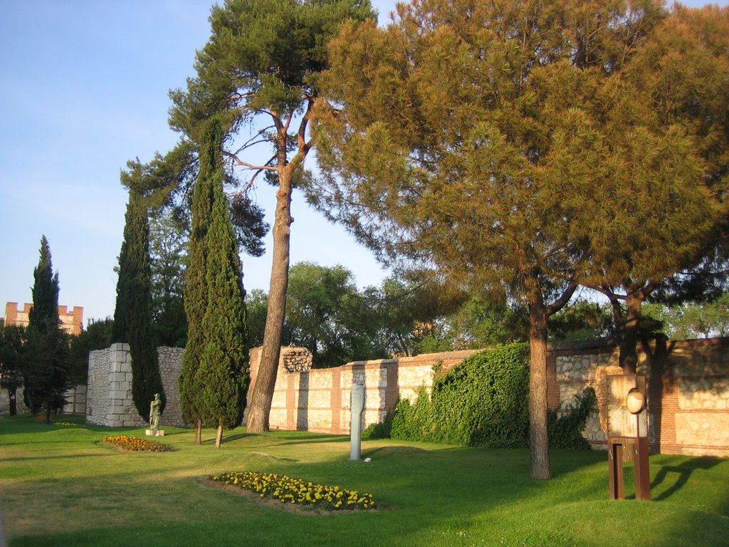 Murallas y museo de esculturas al aire libre by bios