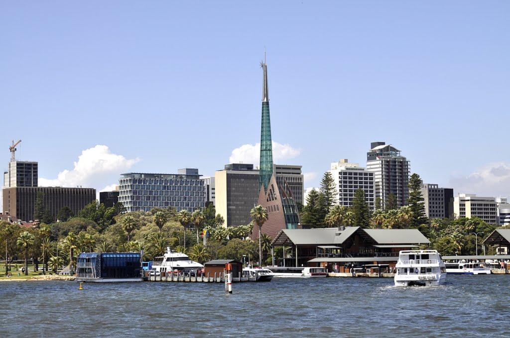 Perth ferry quai by Rainer Patzig