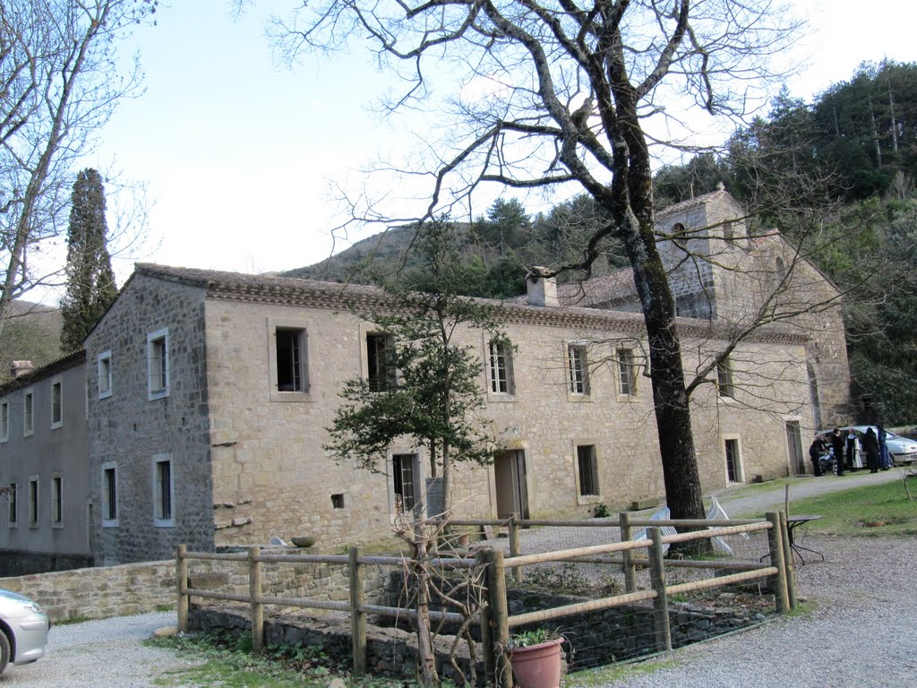 Abbaye de Rieunette by Pierre Benoit-Cattin