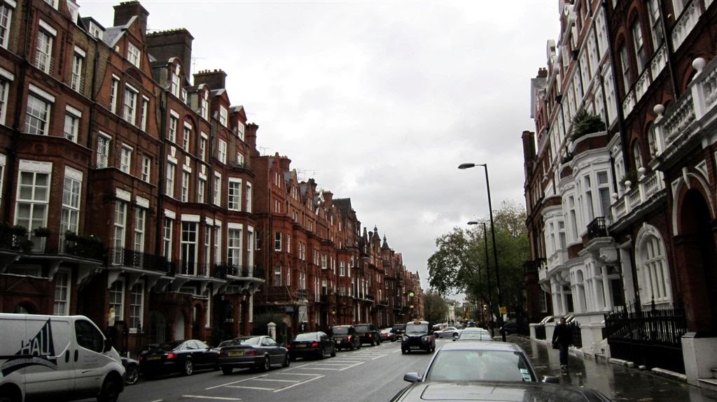 Pont Street, London, UK by Дмитрий Кошин