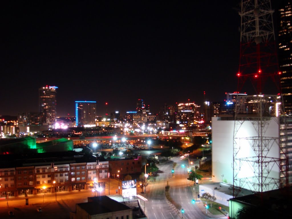 Downtown Dallas, Texas at night by iseektoknow