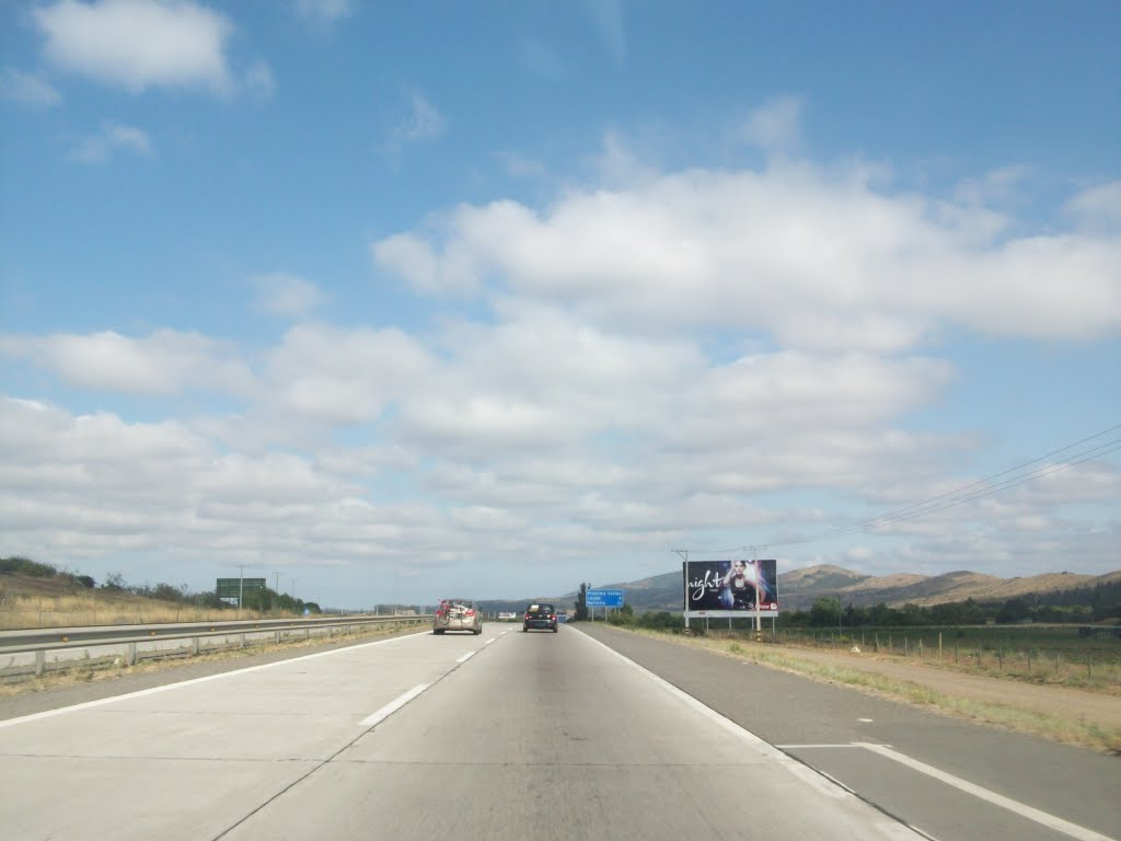 Autopista del Sol. Melipilla Santiago by Ignacio Paredes