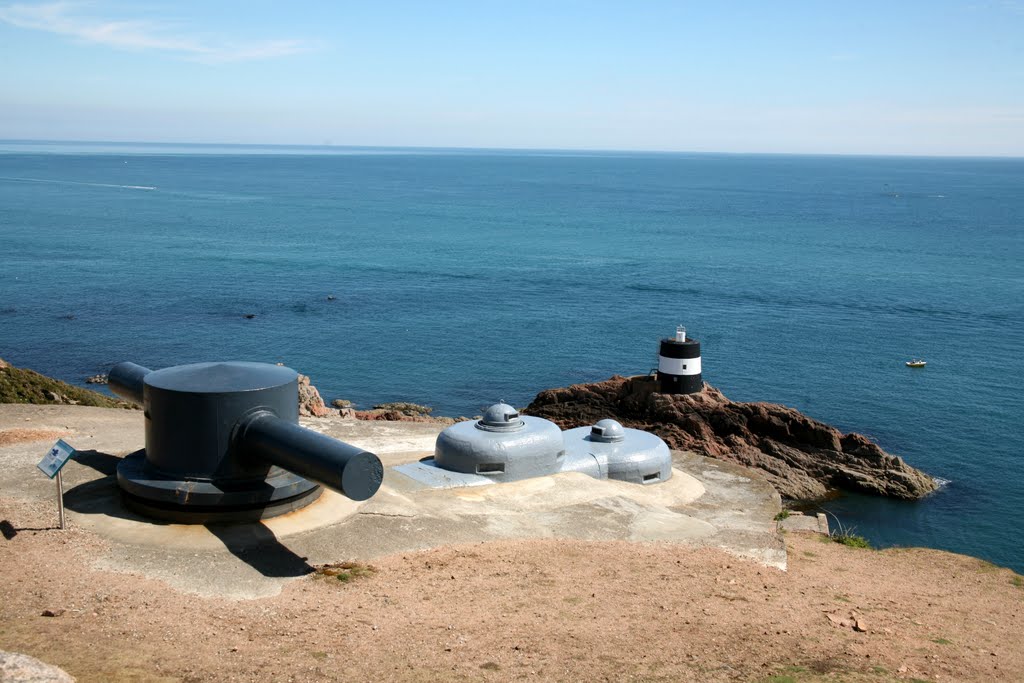 Noirmont Point, Saint Brélade, Jersey by Hans Sterkendries