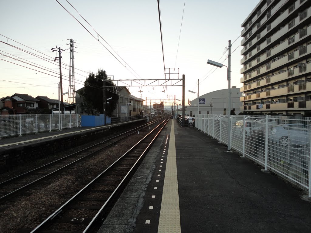 名電各務原駅 by kanesue