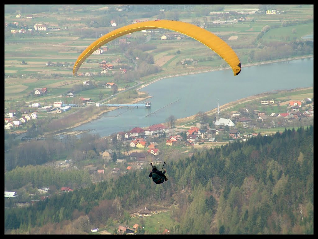 Nad górą Żar by Grzegorz Szostak