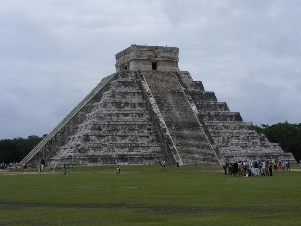 Chichzen-itza aug 15-07 by sam felts