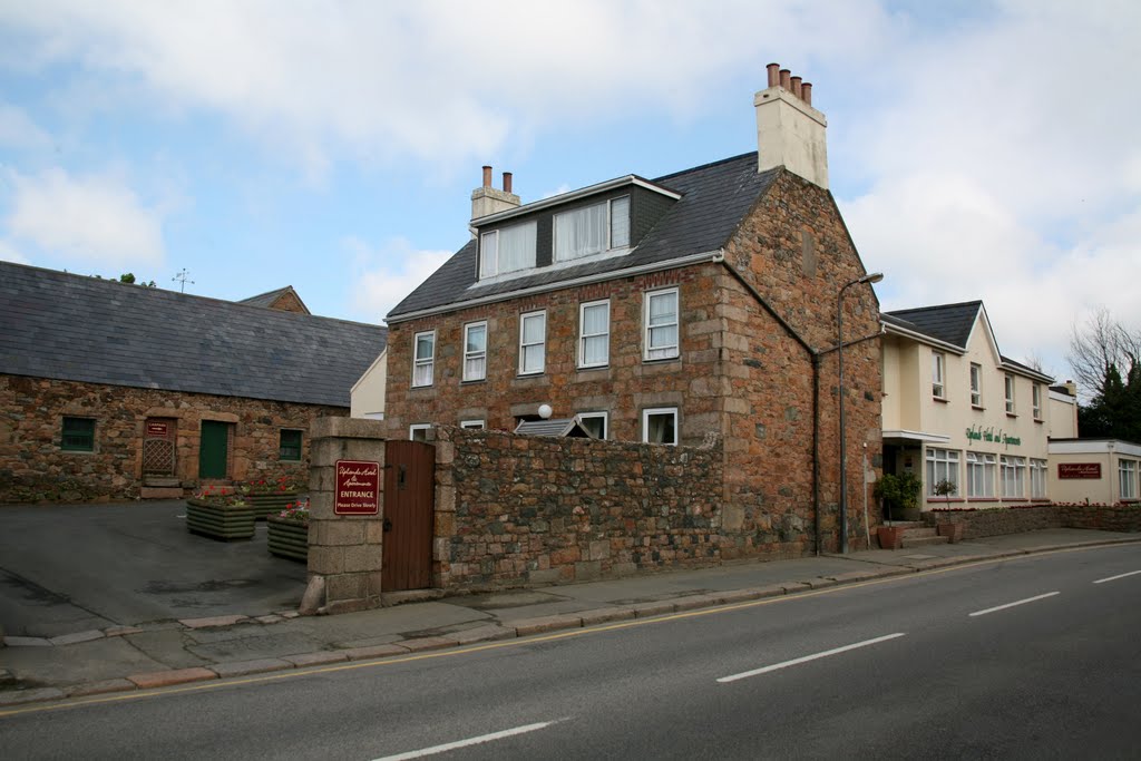 Uplands Hotel & Apartments, Saint Helier, Jersey by Hans Sterkendries