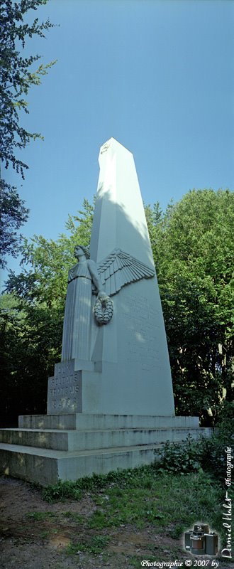 Monument - 2007 - by Daniel Herlent