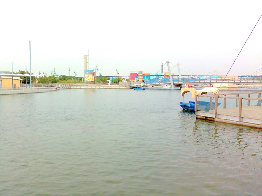 Water ride In Metrowalk by Saurabh Gaur