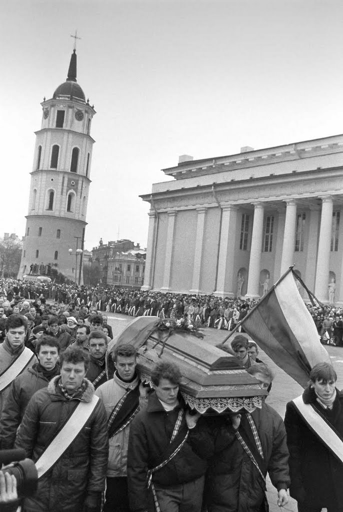 Photo exhibition „Lithuania in 1991“ by Vytautas Butkus