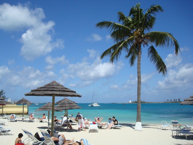 Nassau Beach by kittenpower