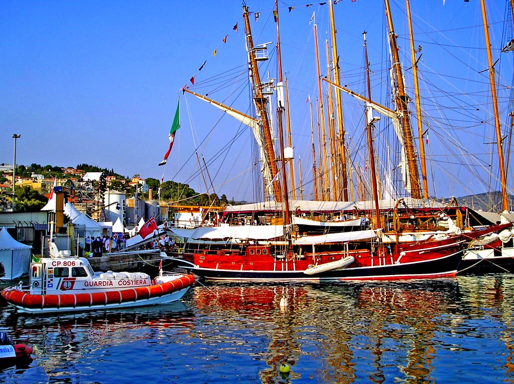 Porto Maurizio sett 2006 Raduno Vele d'Epoca by esseil panoramio